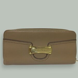 Michael Kors Tan Saratoga Continental Leather Zip Wallet